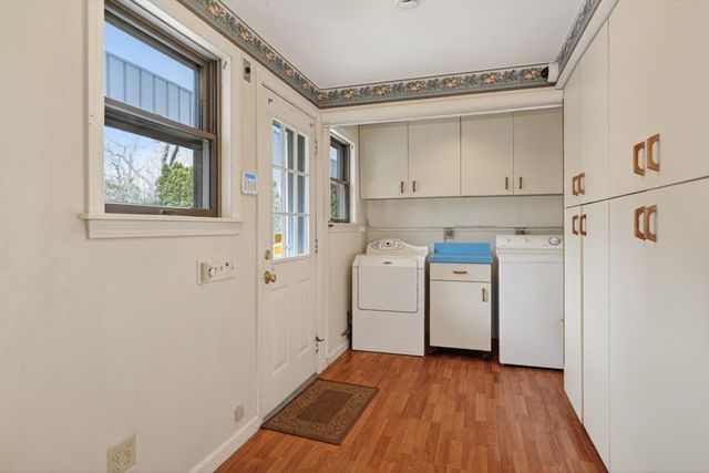 38 Oakland St, Medway, MA 02053