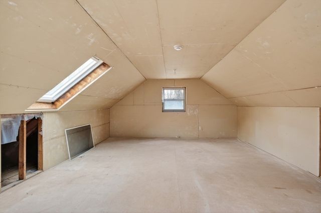 38 Oakland St, Medway, MA 02053