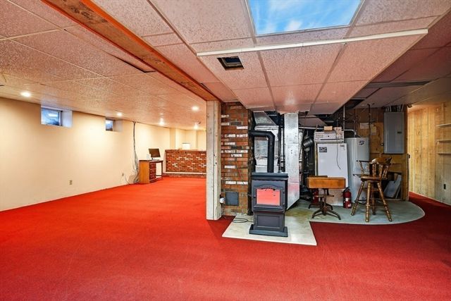 38 Oakland St, Medway, MA 02053