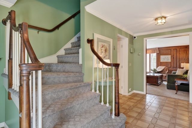 38 Oakland St, Medway, MA 02053