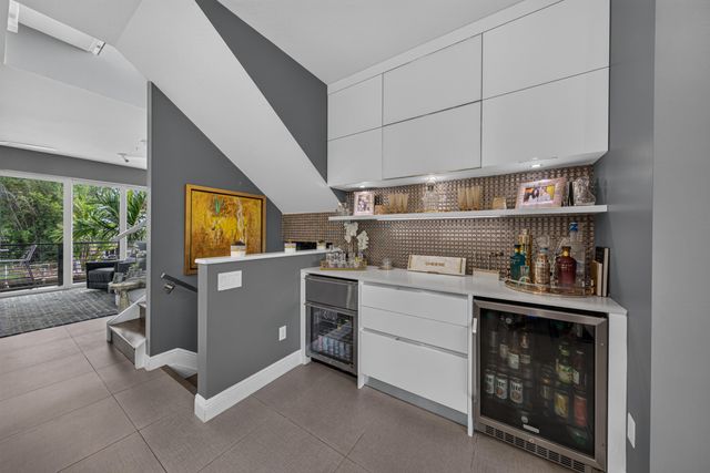 2900 NE 12th Terrace 22, Oakland Park, FL 33334