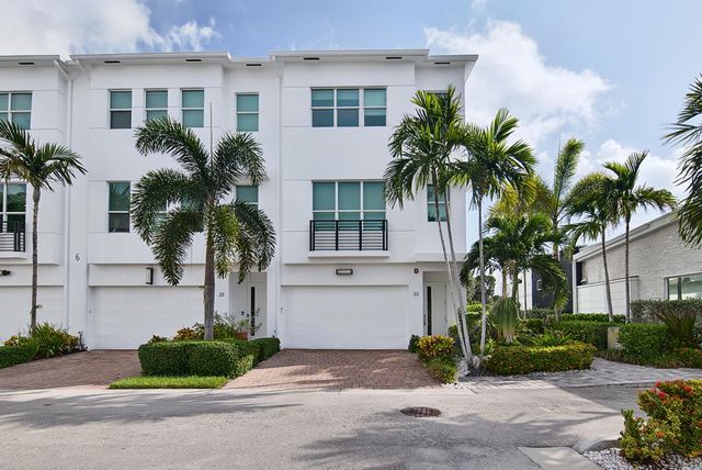 2900 NE 12th Terrace 22, Oakland Park, FL 33334
