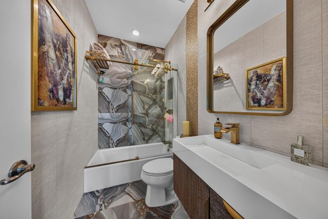 2900 NE 12th Terrace 22, Oakland Park, FL 33334