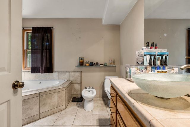 3206 Gillam Rd, Valley Springs, CA 95252