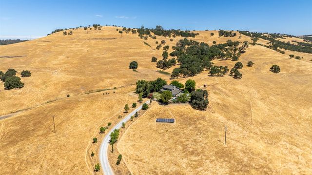3206 Gillam Rd, Valley Springs, CA 95252