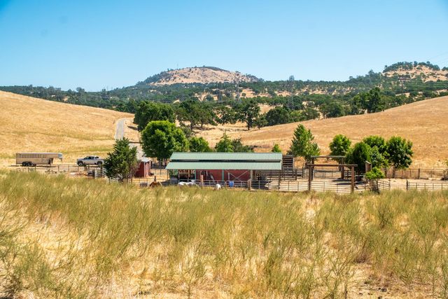 3206 Gillam Rd, Valley Springs, CA 95252