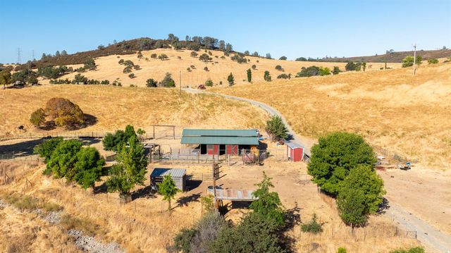 3206 Gillam Rd, Valley Springs, CA 95252