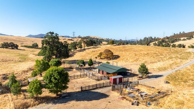 3206 Gillam Rd, Valley Springs, CA 95252