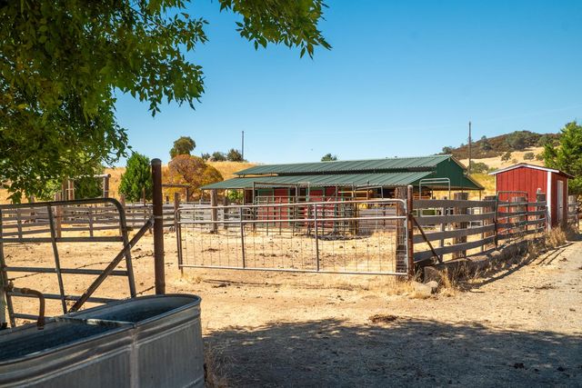 3206 Gillam Rd, Valley Springs, CA 95252