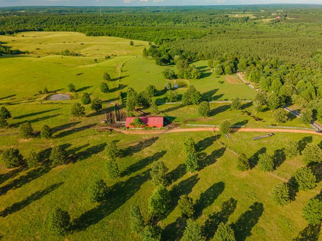331 Christopher Ln, Lawrenceburg, TN 38464