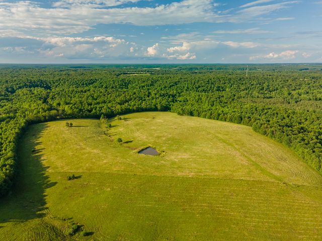 331 Christopher Ln, Lawrenceburg, TN 38464