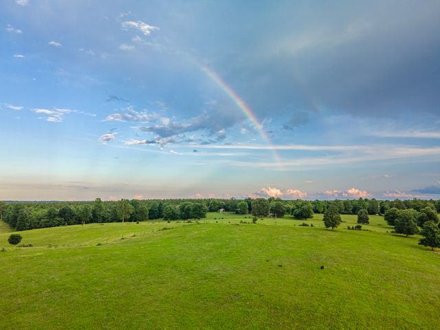 331 Christopher Ln, Lawrenceburg, TN 38464