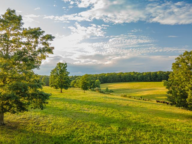 331 Christopher Ln, Lawrenceburg, TN 38464