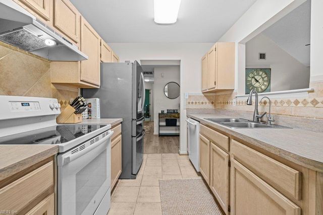 786 Michelle DR, Newport News, VA 23601