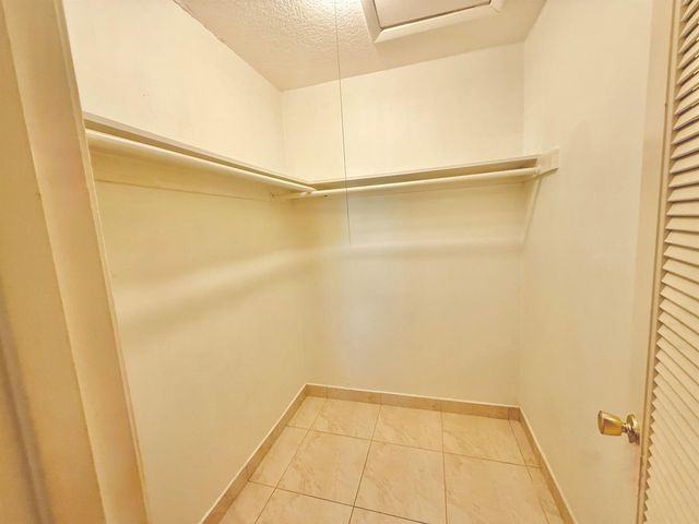 220 Country Lane A, Boynton Beach, FL 33435