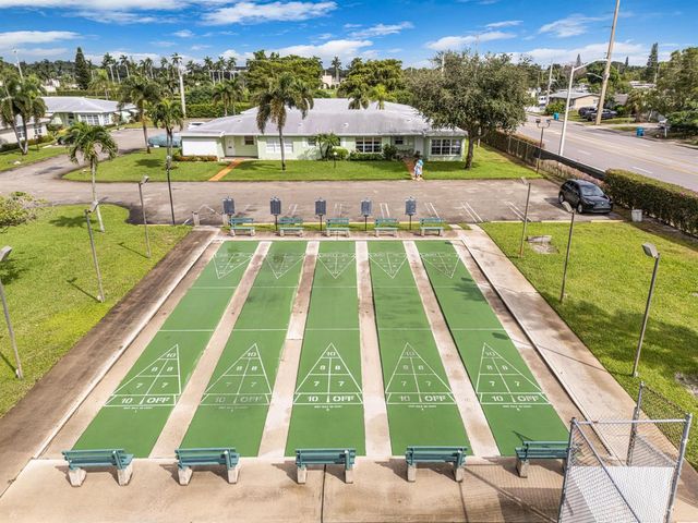 220 Country Lane A, Boynton Beach, FL 33435