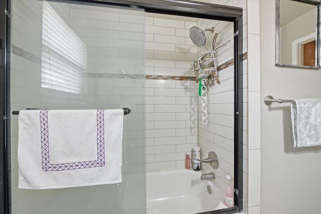 3559 Paramount Street, North Richland Hills, TX 76117