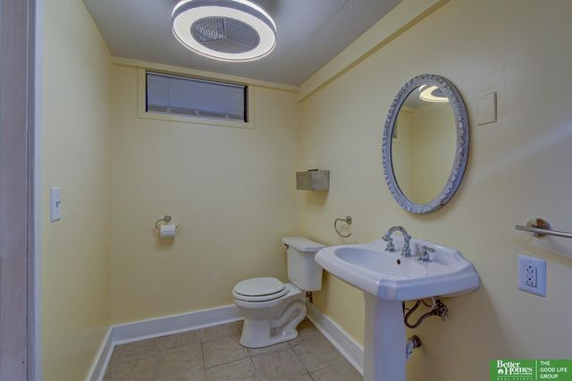 2619 N 52nd Street, Omaha, NE 68104