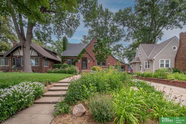 2619 N 52nd Street, Omaha, NE 68104