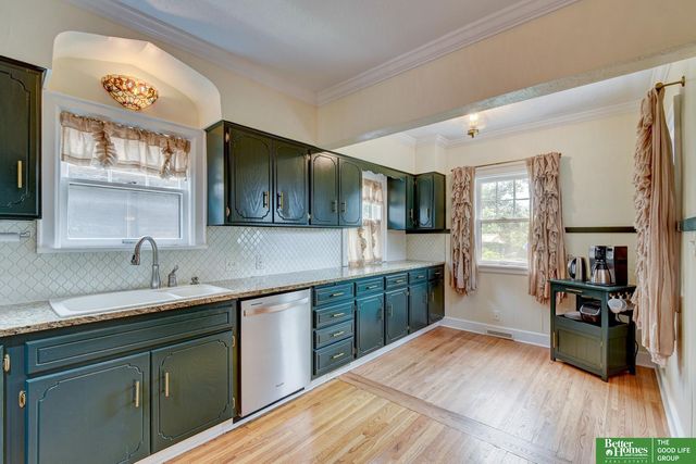 2619 N 52nd Street, Omaha, NE 68104