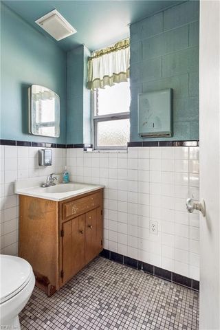 9302 Warwick BLVD, Newport News, VA 23601