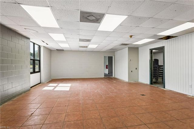 9302 Warwick BLVD, Newport News, VA 23601