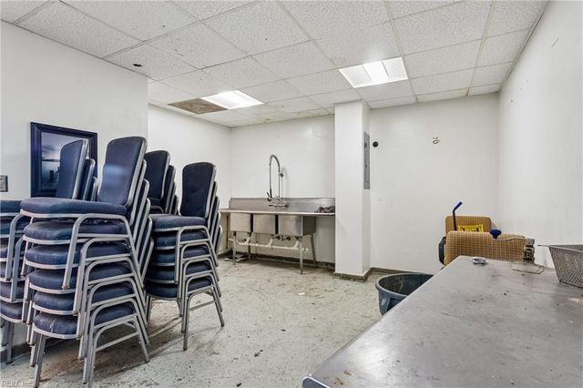 9302 Warwick BLVD, Newport News, VA 23601