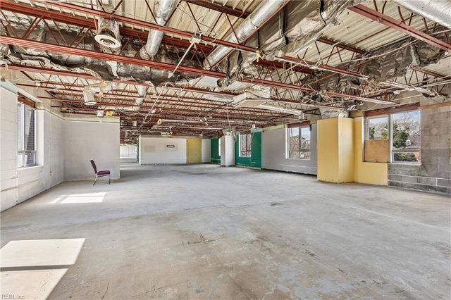 9302 Warwick BLVD, Newport News, VA 23601