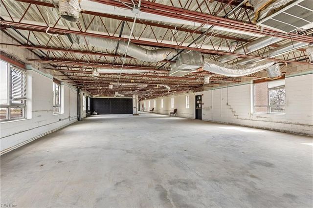 9302 Warwick BLVD, Newport News, VA 23601