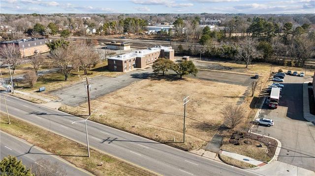 9302 Warwick BLVD, Newport News, VA 23601