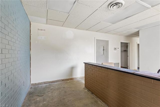 9302 Warwick BLVD, Newport News, VA 23601