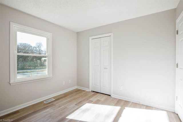 3003 E Wendover Avenue, Greensboro, NC 27405