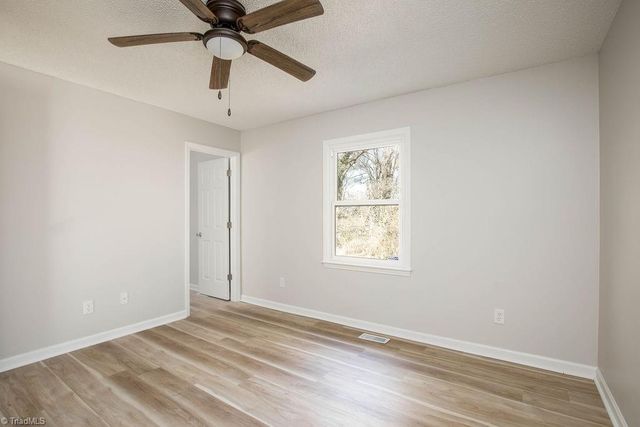 3003 E Wendover Avenue, Greensboro, NC 27405