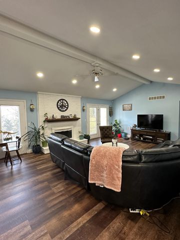 5017 Saffron Drive, City Of Troy, MI 48085