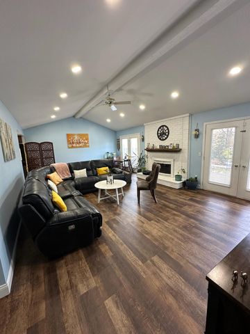 5017 Saffron Drive, City Of Troy, MI 48085