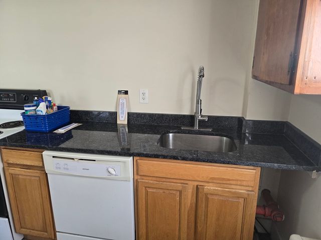 79 Wilson Ave 3, Framingham, MA 01702