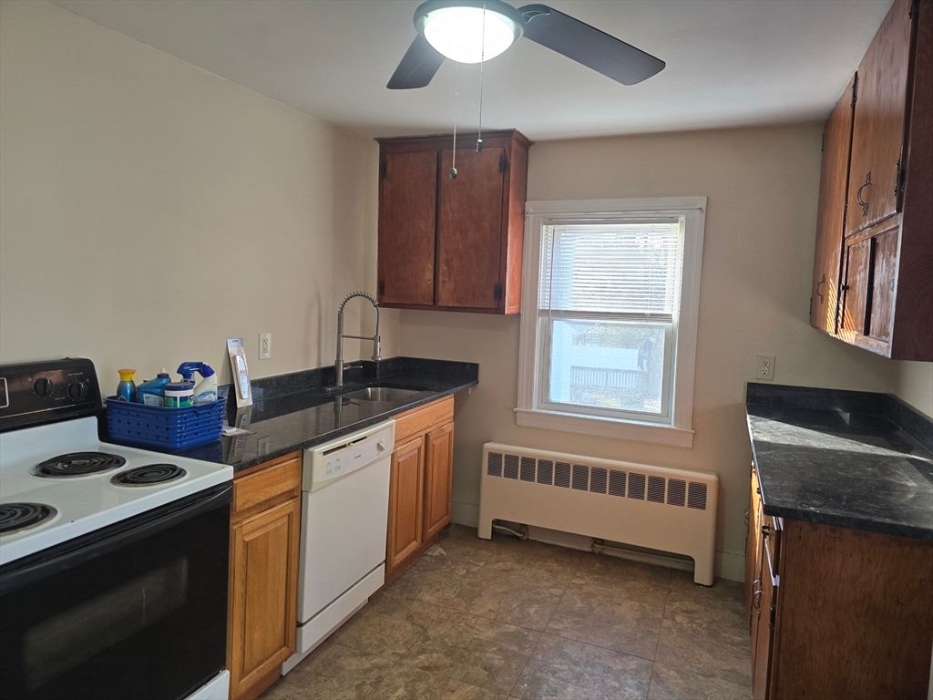 79 Wilson Ave 3, Framingham, MA 01702