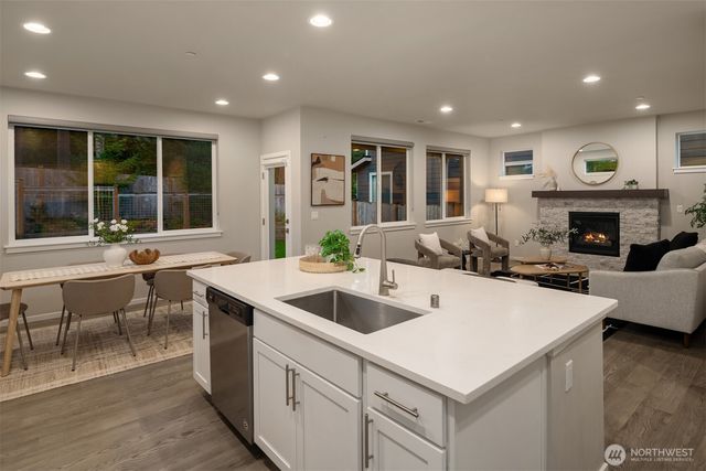 18627 Meridian Place W, Bothell, WA 98012