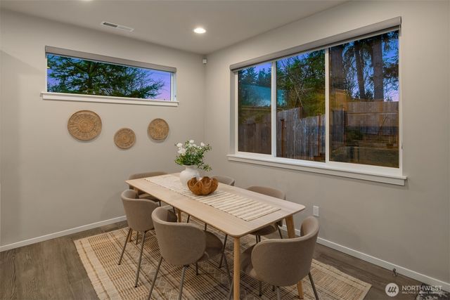 18627 Meridian Place W, Bothell, WA 98012