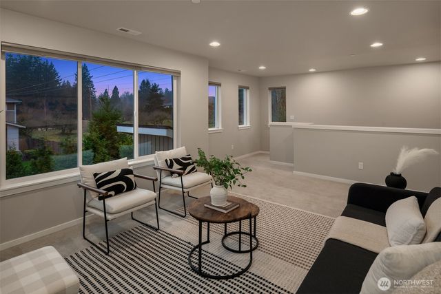 18627 Meridian Place W, Bothell, WA 98012