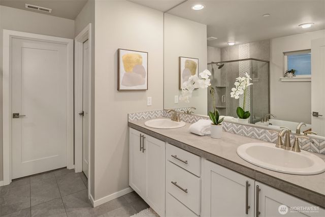 18627 Meridian Place W, Bothell, WA 98012