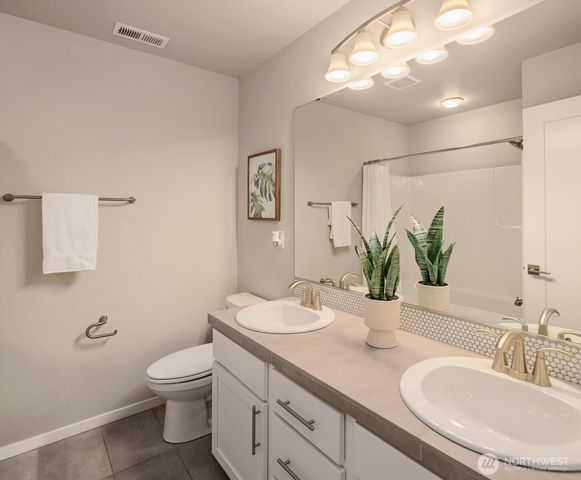 18627 Meridian Place W, Bothell, WA 98012