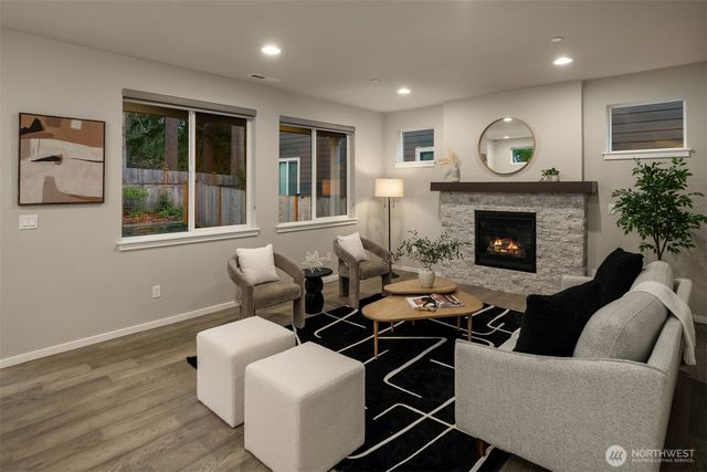 18627 Meridian Place W, Bothell, WA 98012