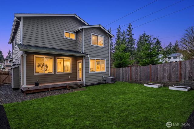 18627 Meridian Place W, Bothell, WA 98012