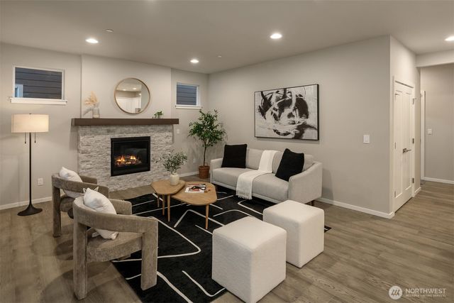 18627 Meridian Place W, Bothell, WA 98012