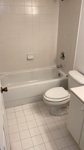 22831 SW 88 PL 205, Cutler Bay, FL 33190