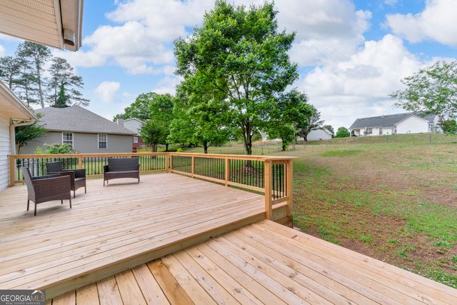 89 Chanticleer Road, Commerce, GA 30529