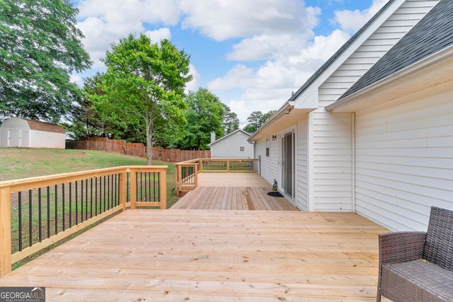 89 Chanticleer Road, Commerce, GA 30529
