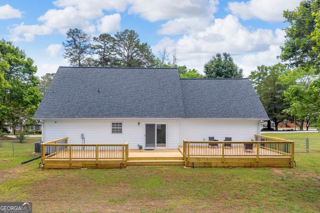 89 Chanticleer Road, Commerce, GA 30529