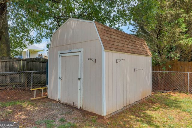 89 Chanticleer Road, Commerce, GA 30529